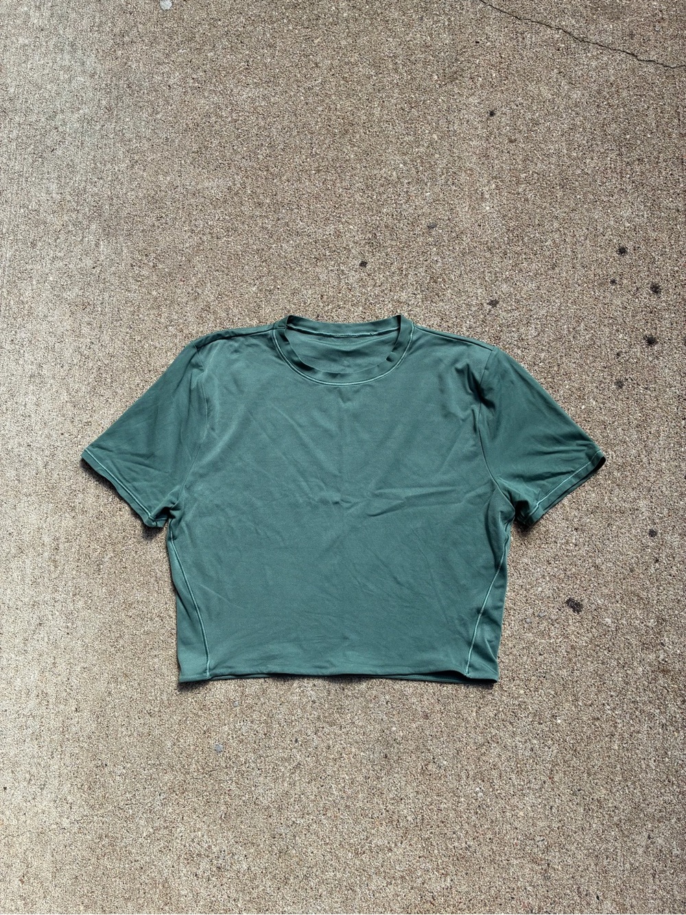 Lululemon T-Shirt Green Short Sleeve Crop Top